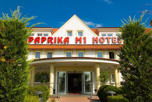 Paprika M1 Hotel Гедьєшгалом Екстер'єр фото